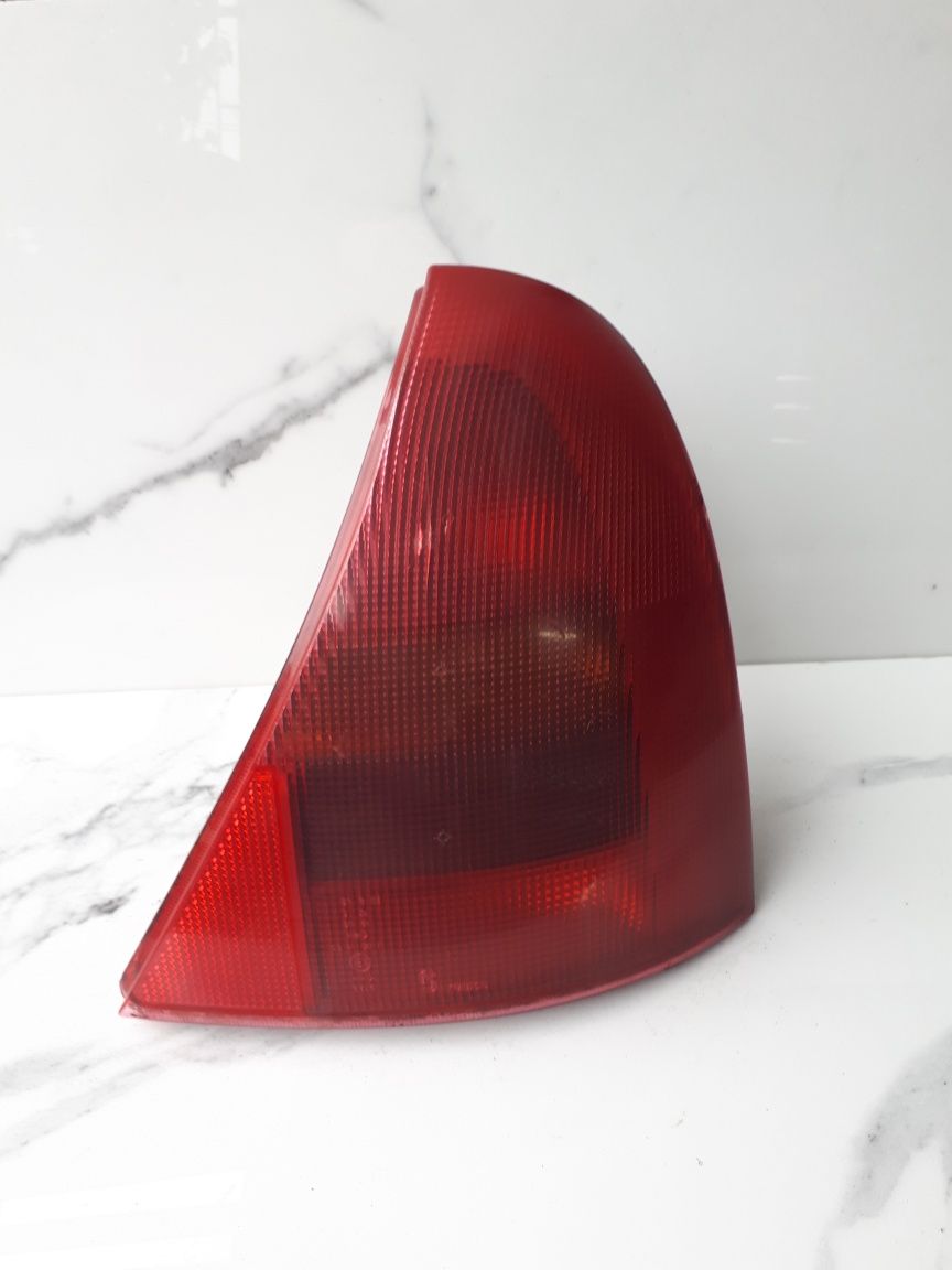 Lampa Prawa tył Renault Clio II 98- 2001