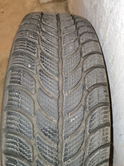 Opony z felgami Felgi stalowe 14 Opony zimowe Dębica Frigo 2 185/70/14