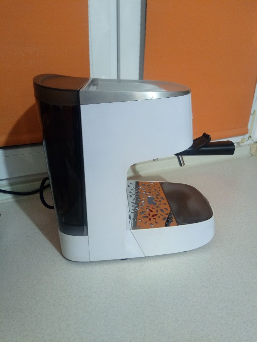 Ekspres kolbowy Electrolux Easypresso EEA 260 ekspres do kawy