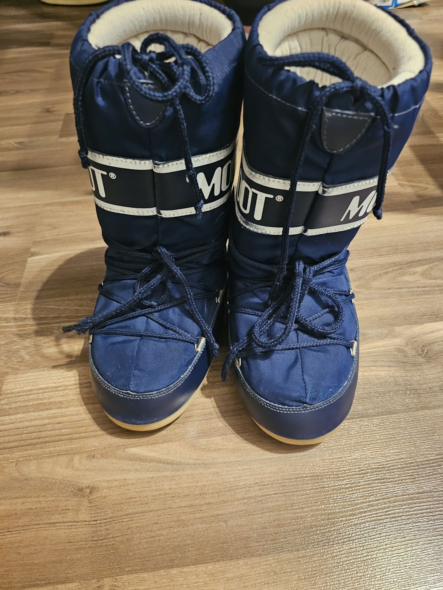 Moon boot r. 34 unisex