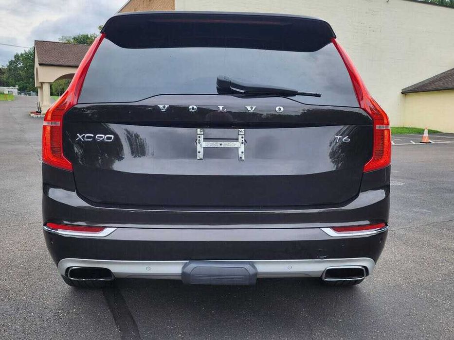 Volvo XC90 T6 R-Design      2016