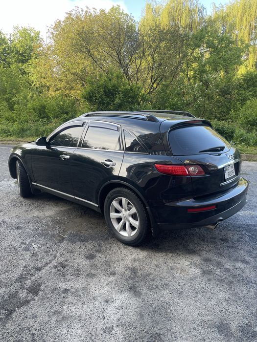 Продам Infiniti FX35