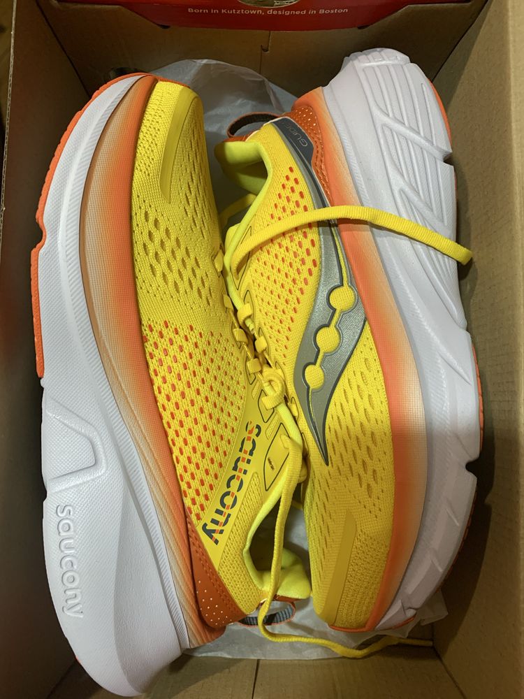 Чоловічі Кросівки Saucony GUIDE 17