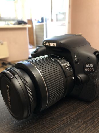 Зеркальный фотоаппарат Canon EOS 600D Kit 18-55