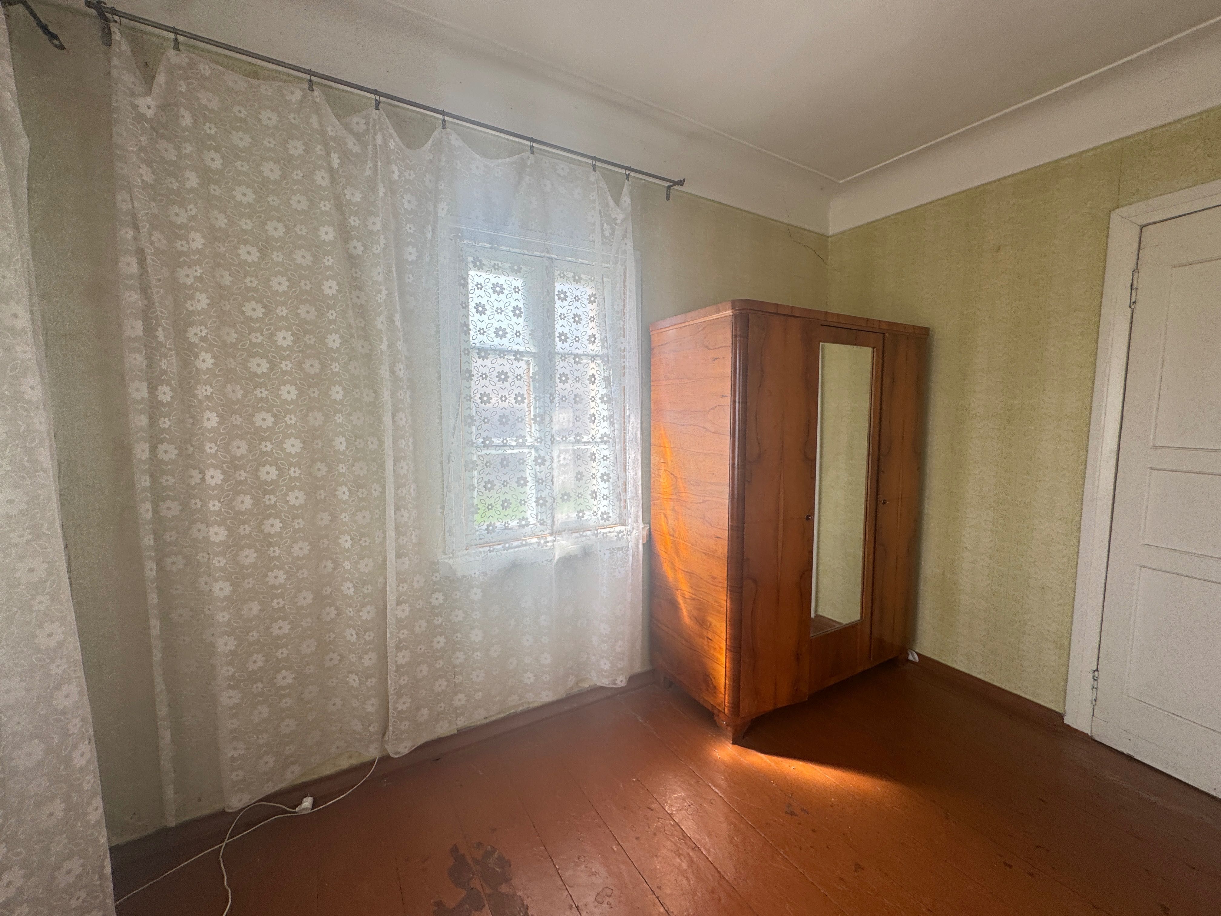 Продається ділянка землі р-н проспекта Гагаріна (Науки)