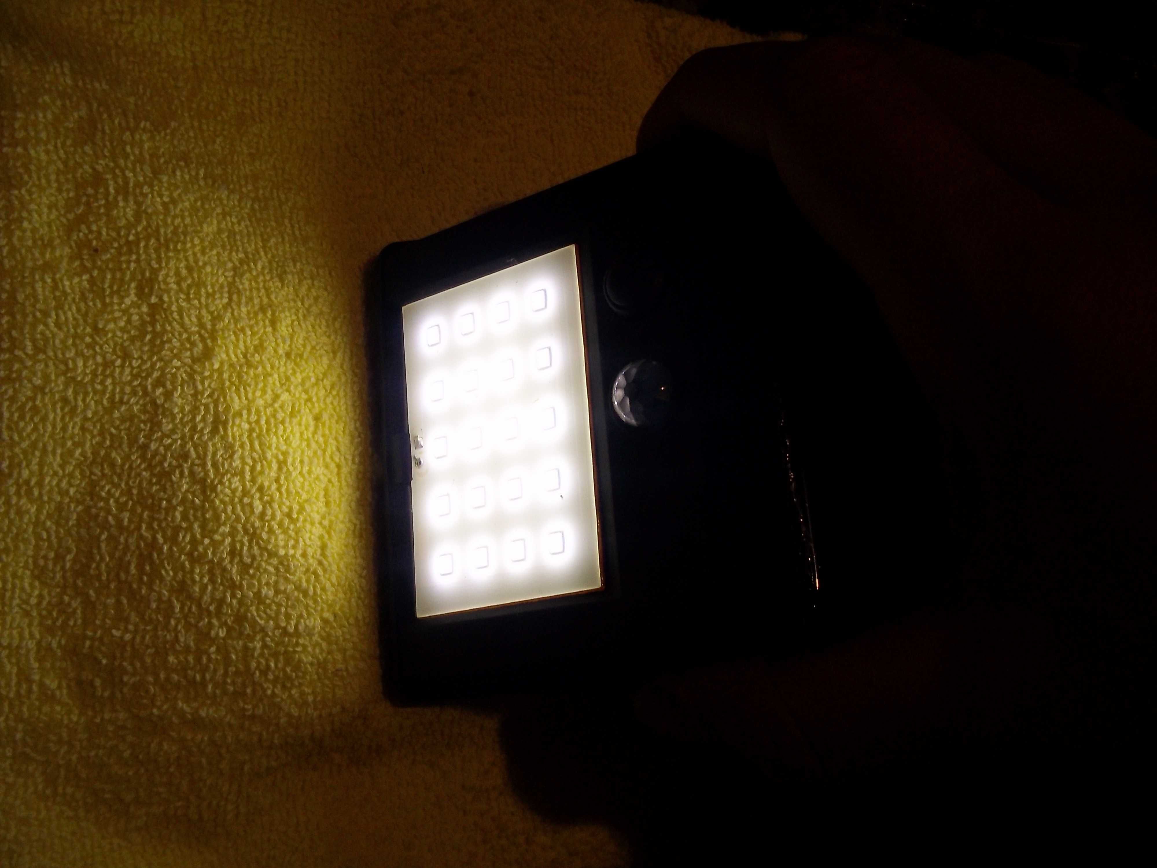 продам фонарь светильник при блекауте держит от 3 до 10 часов!
