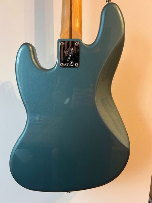 Fender Jazz Bass Player Tidepool + Hard Case