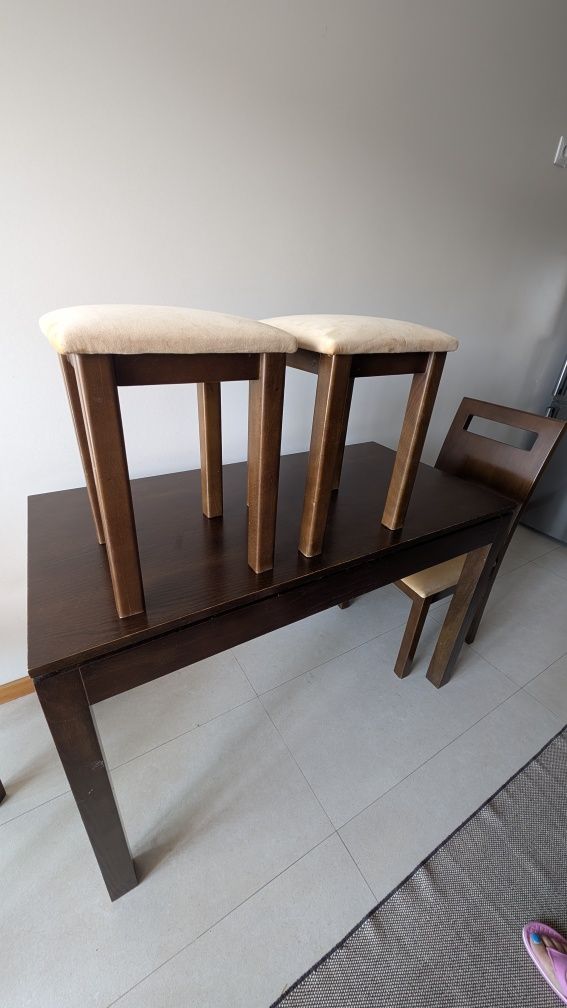 Mesa de Cozinha com Cadeiras