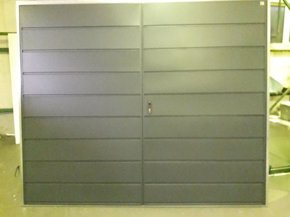Brama garażowa dwuskrzydłowa LEGBUD GARGULA