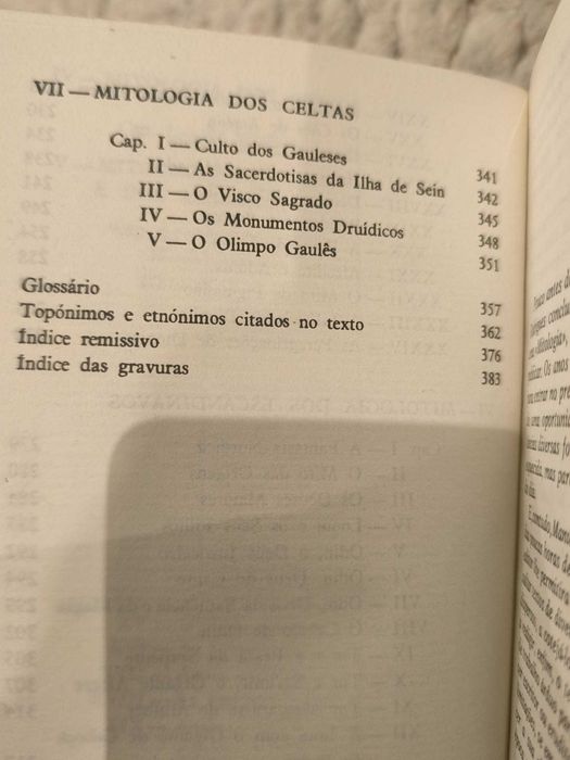 Livro "Deuses da Mitologia" de Manuel Rodrigues