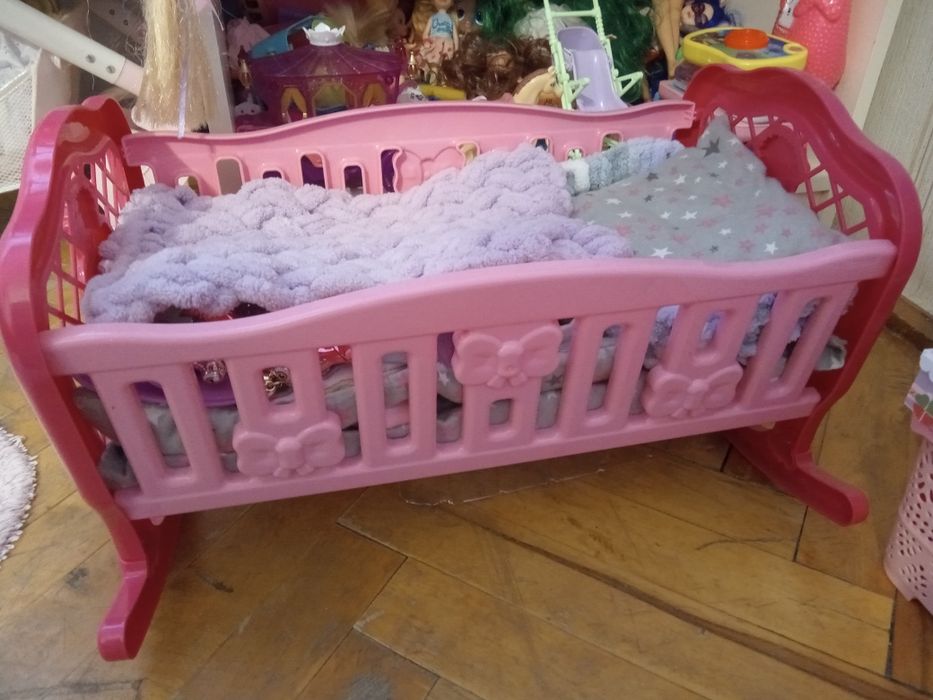 Віддам для ляльки ліжечко