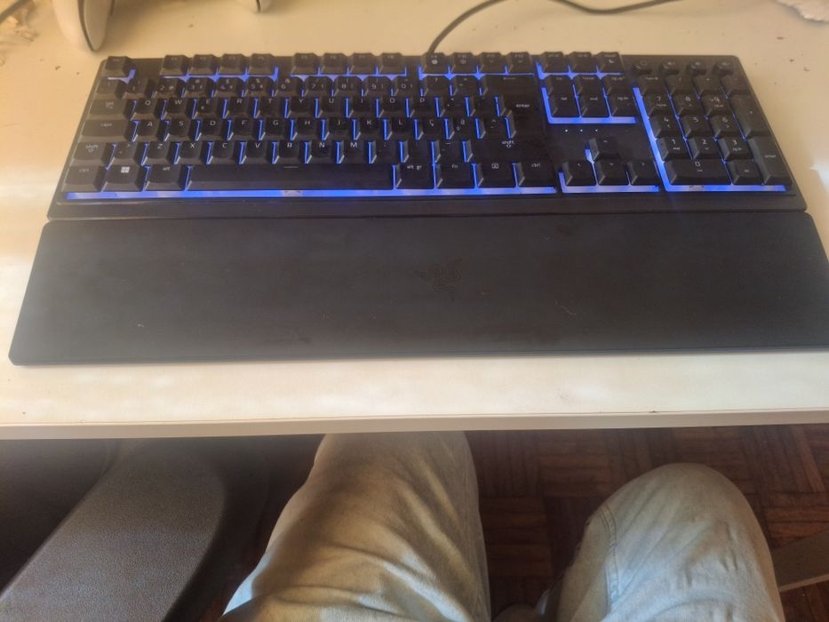 Teclado Gaming RAZER Ornata V3 RGB (Membrana - Português - Preto)
