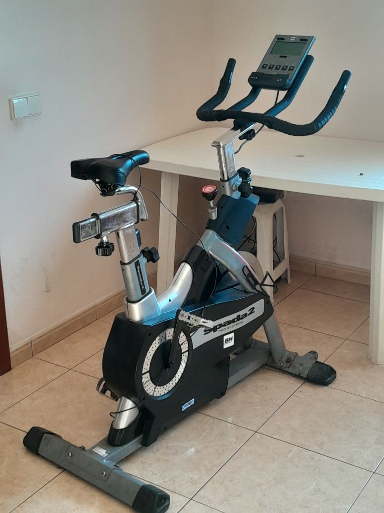 Bicicleta spinning bh