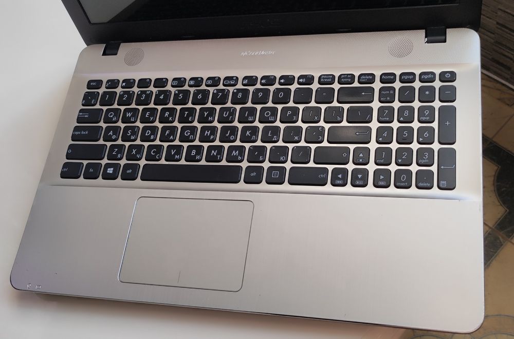 Ноутбук ASUS 2017, Windows 10