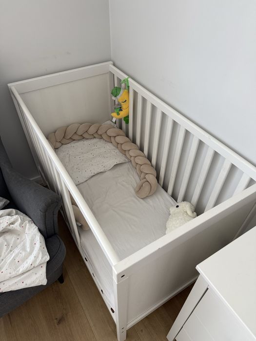 Łóżeczko niemowlęce stan bardzo dobry + materac