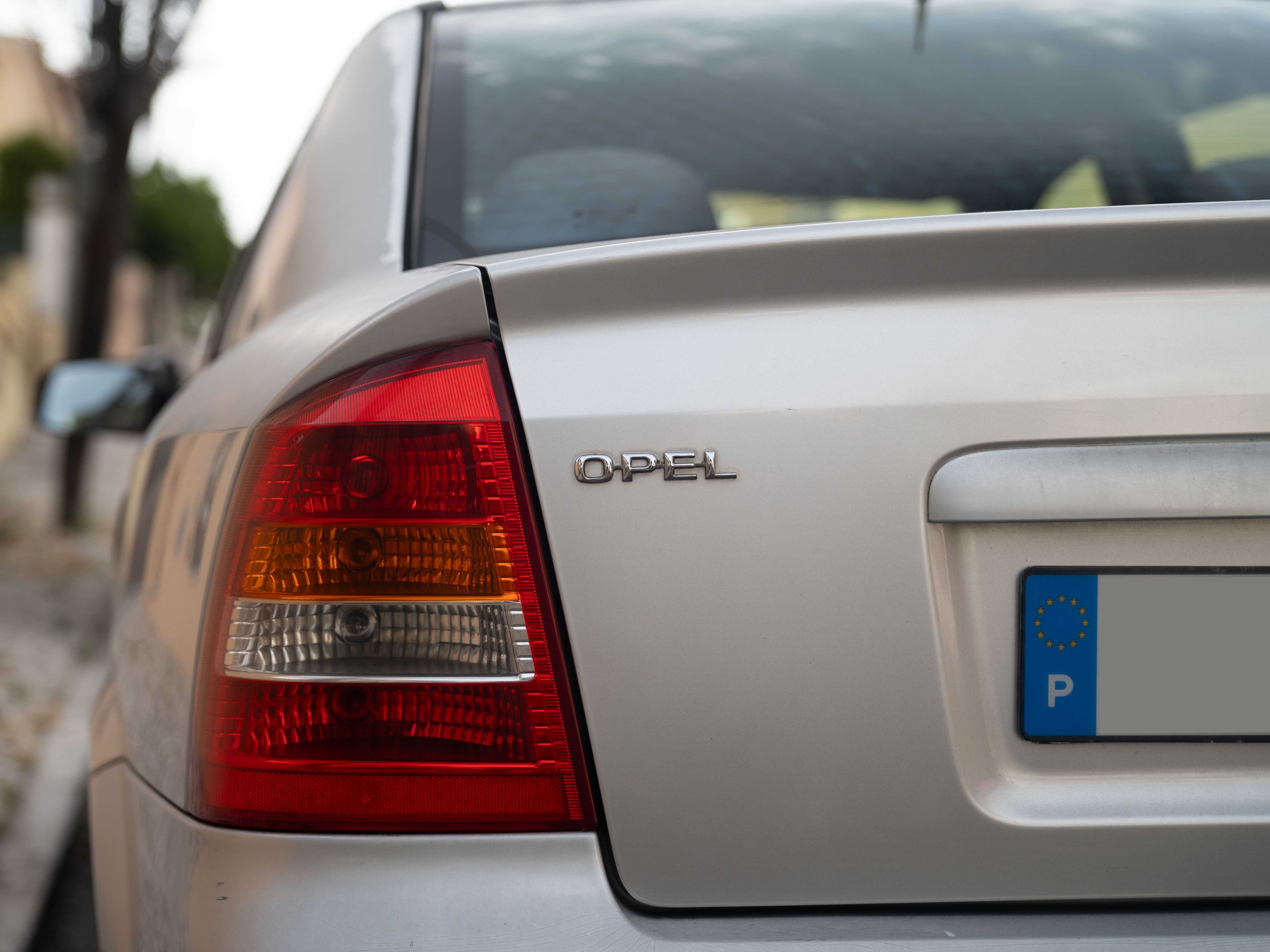 Opel Astra 2.0 DTi Club
