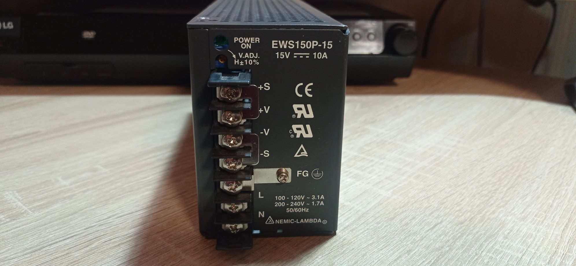 Блок живлення EWS150P-15 15V 10A