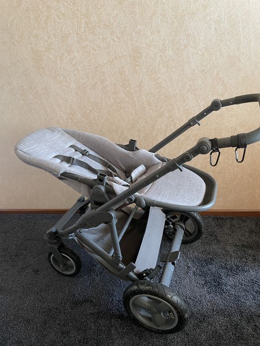 Продам коляску б/у в хорошем состоянии