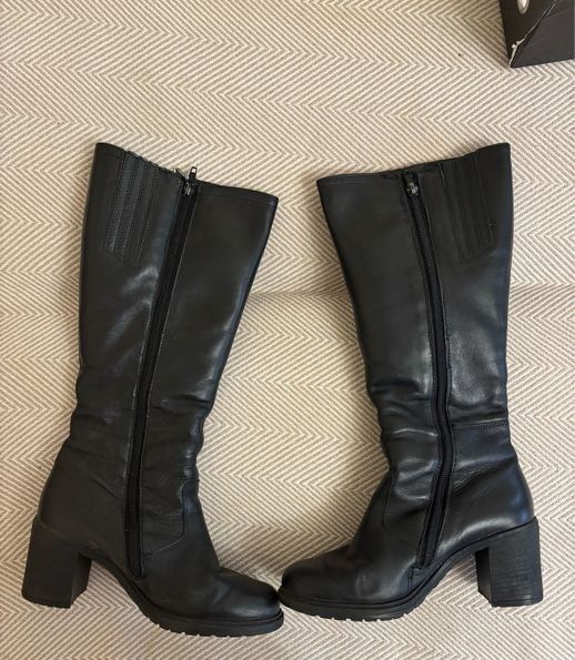 Сапожки жіночі гарні