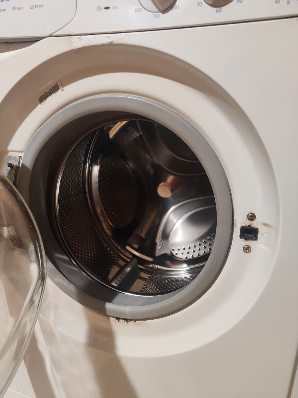 Пральна машинка INDESIT