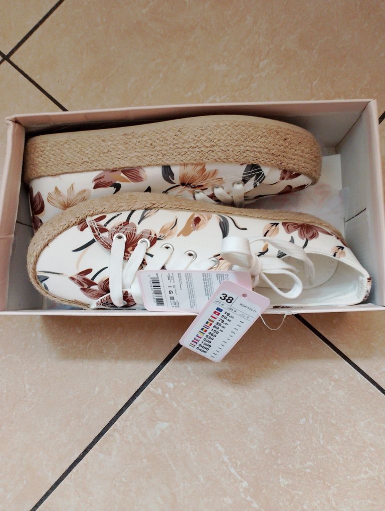 Nowe espadryle damskie