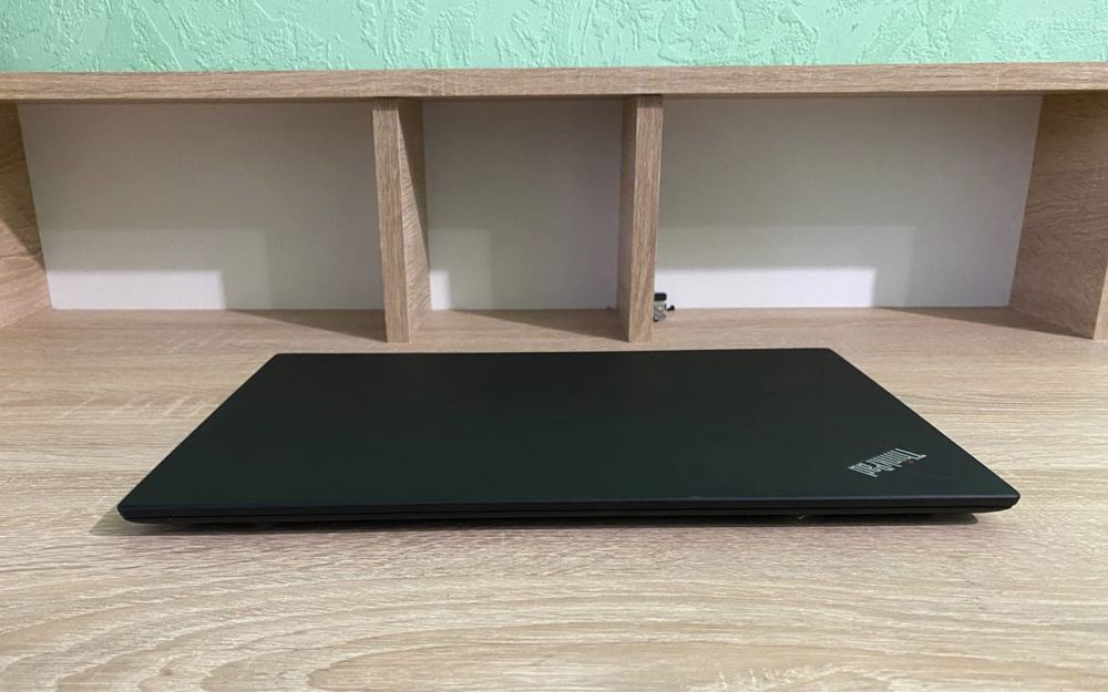 Ультратонкий ноутбук Lenovo ThinkPad X1 Carbon i5/8/256/FHD IPS Type-C