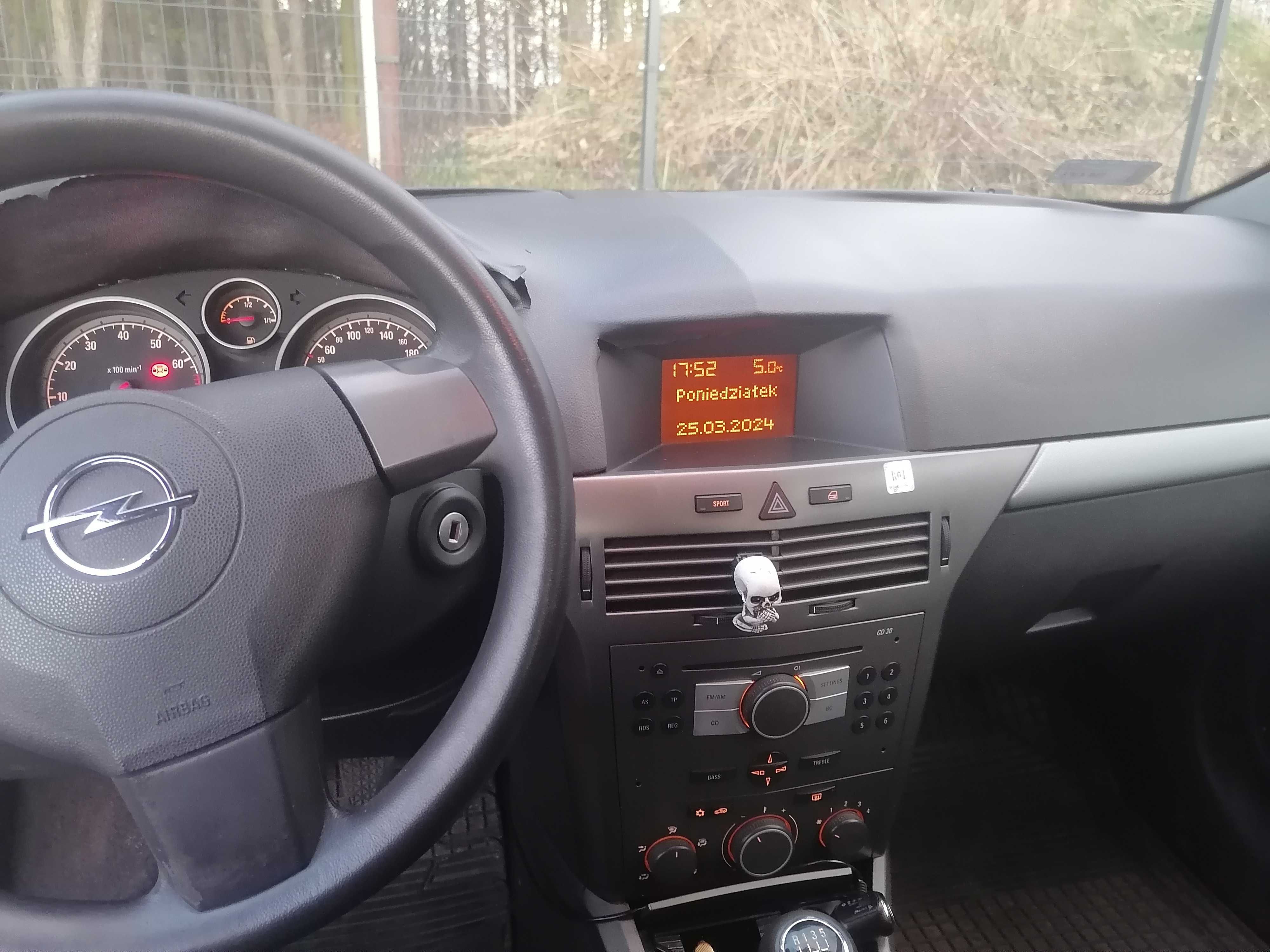 Opel Astra H 2005 Benzyna 1.6