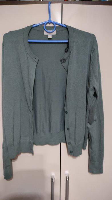 Sweterek do zapinania