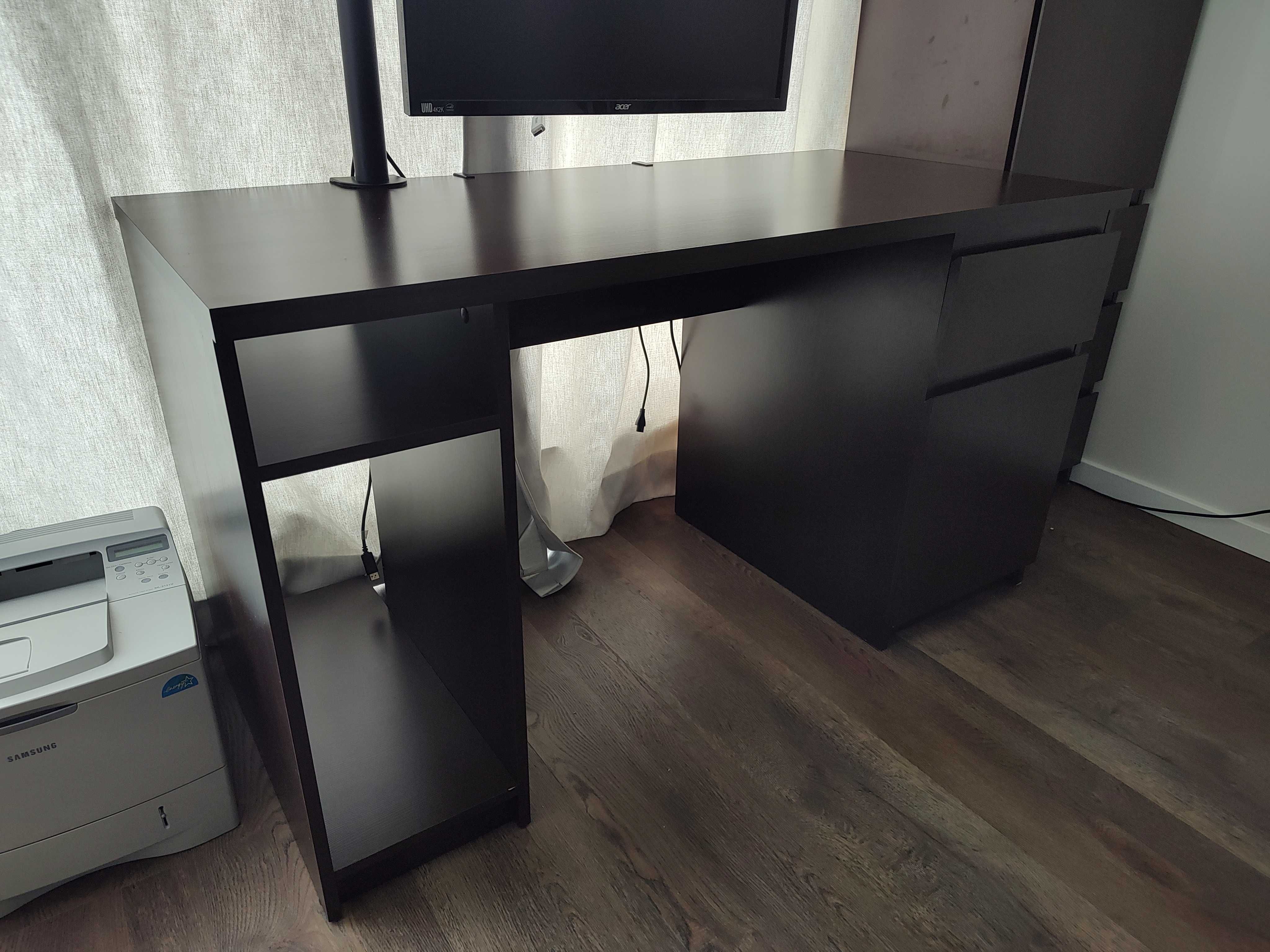 IKEA MALM Biurko, czarnobrąz, 135x65 cm