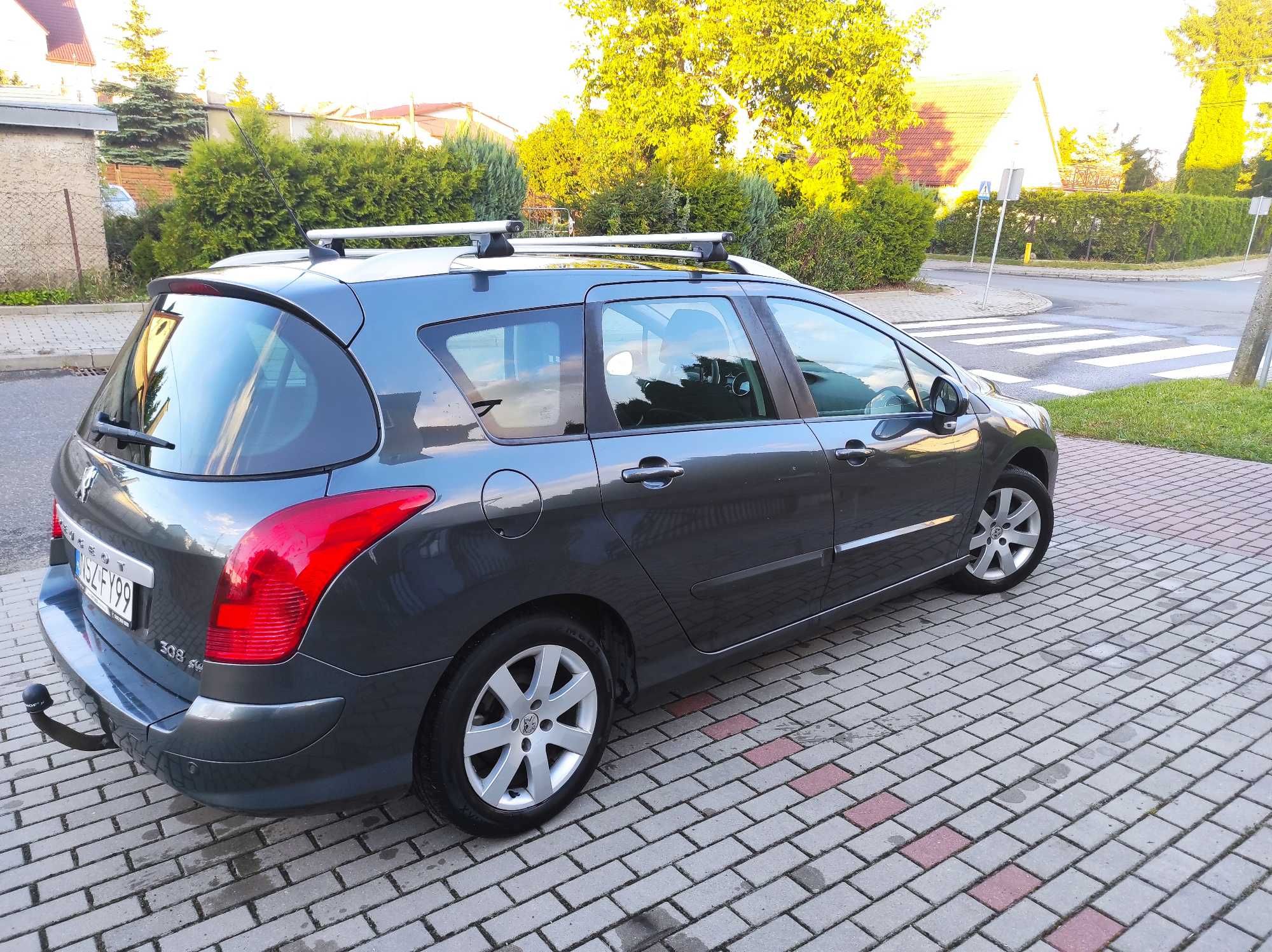 Peugeot 308 SW hak relingi instalacja gazowa