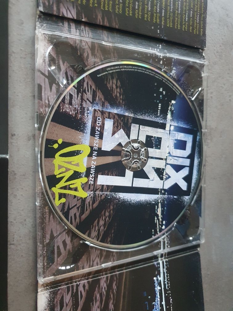 Dixon 37 OZNZ Od zawsze na zawsze z podpisami plus Panaceum