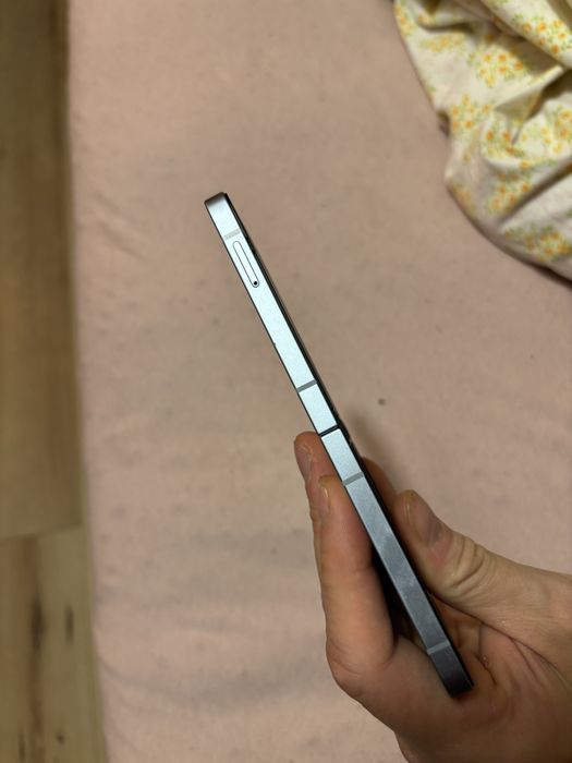 Galaxy Flip 6 niebieski 256gb/12gb jak nowy