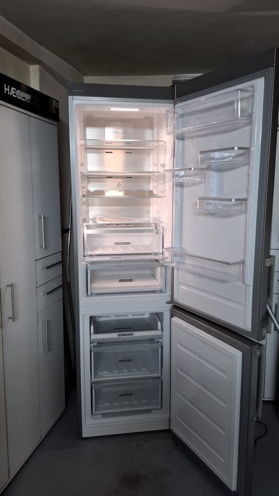 Frigorífico combinado Whirlpool ⁸
