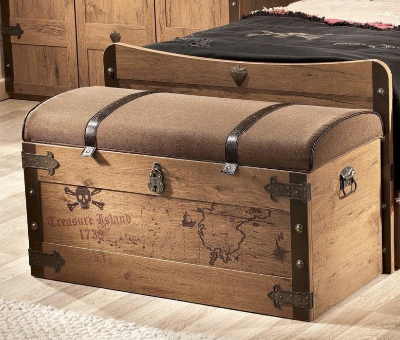Baú de madeira pirata