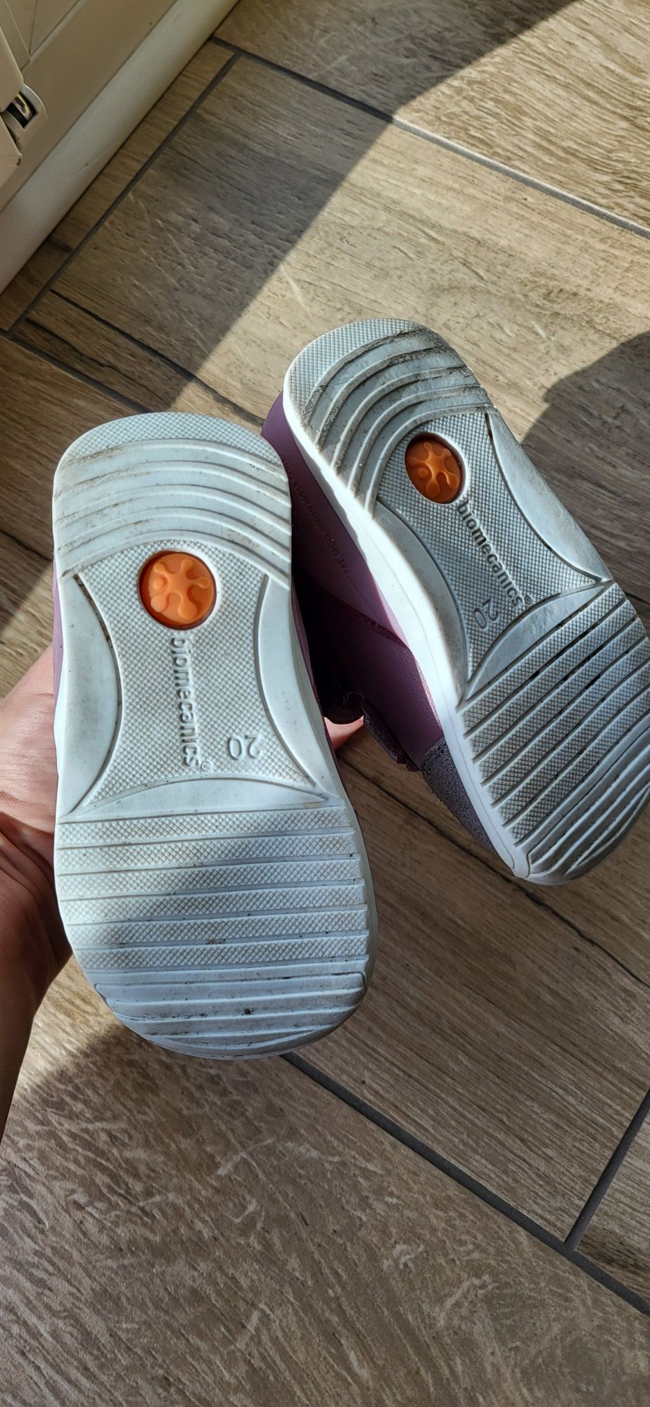 Buty dla dziewczynki Biomecanics rozm. 20