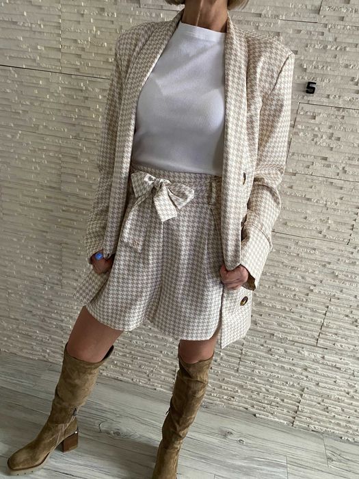 Miss One garnitur pepitka marynarka - spodenki beżowy M-L