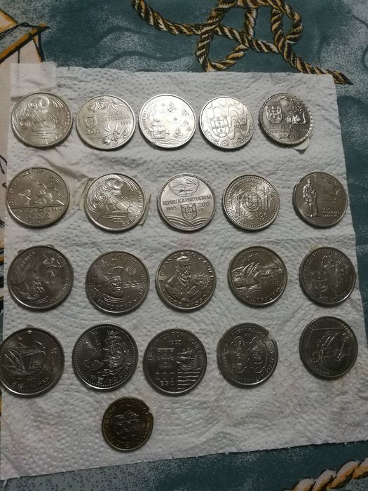 Moedas de coleção ( escudos)