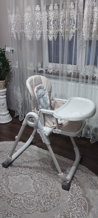 Стільчик для годування стан нового!