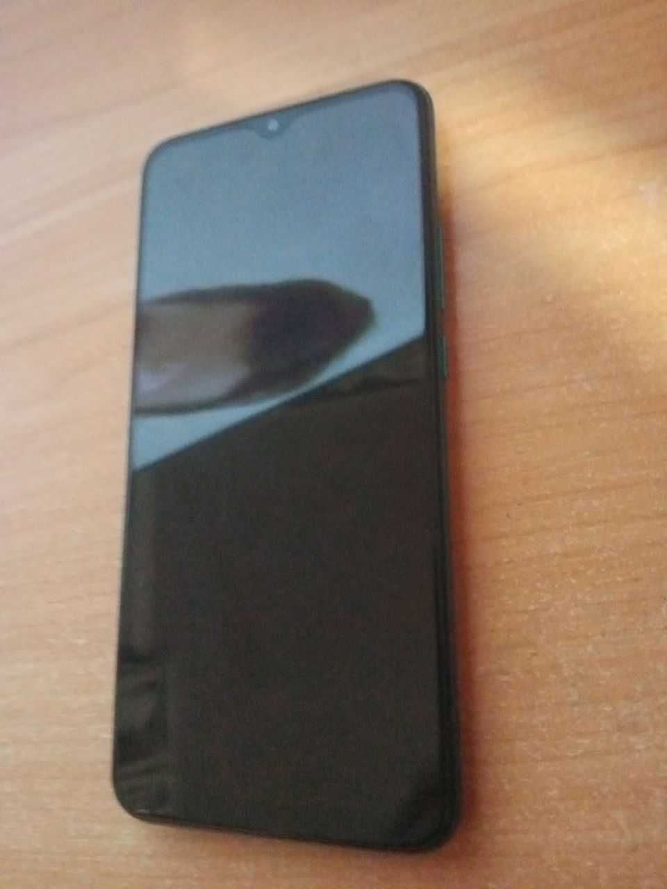 Продам телефон Redmi 9 стан нормальний цена 2.000.грн торг