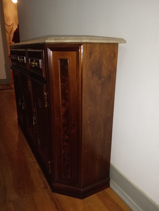 Sapateira com tampo mármore