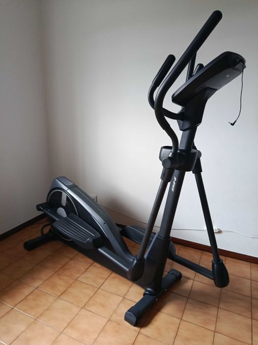 Bicicleta Elíptica BH I.Quantum II –Excelente Estado!  1 mês de uso