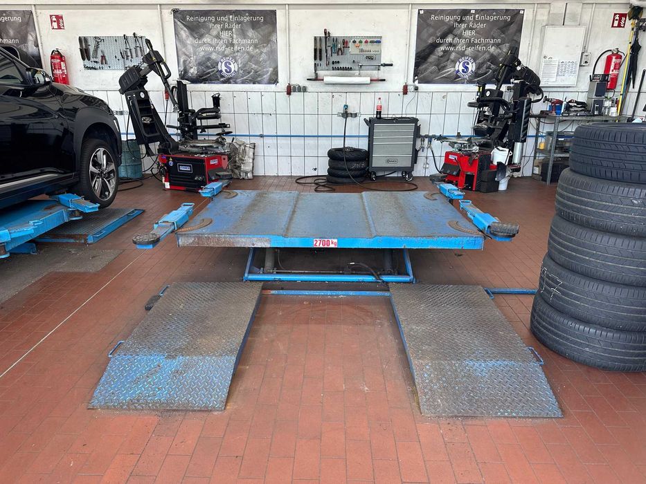 Podnośnik warsztatowy nożycowy RAVAGLIOLI 1400 B-BP 2700 kg