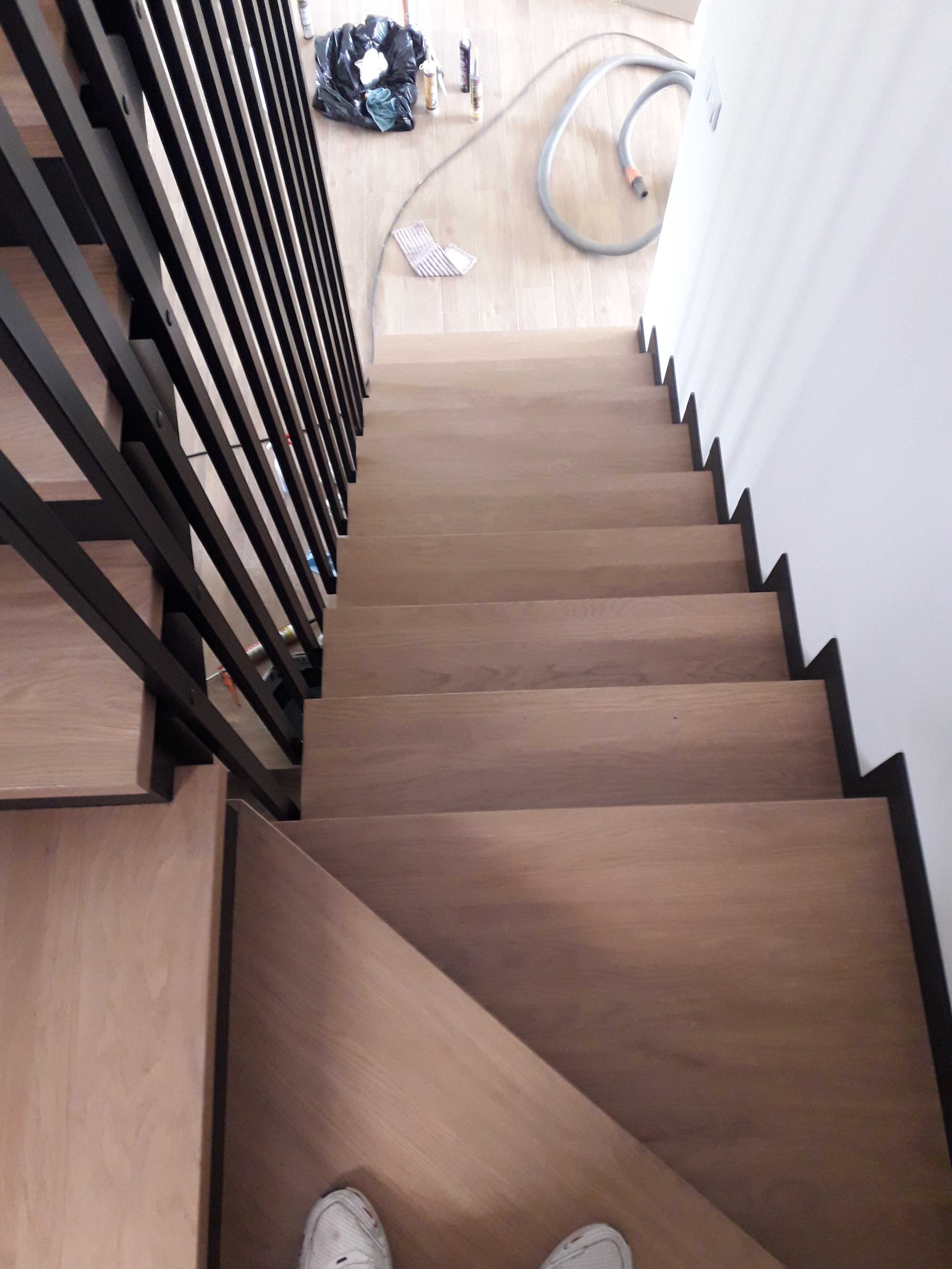 Trepy schody dębowe dąb jesion blat balustrady