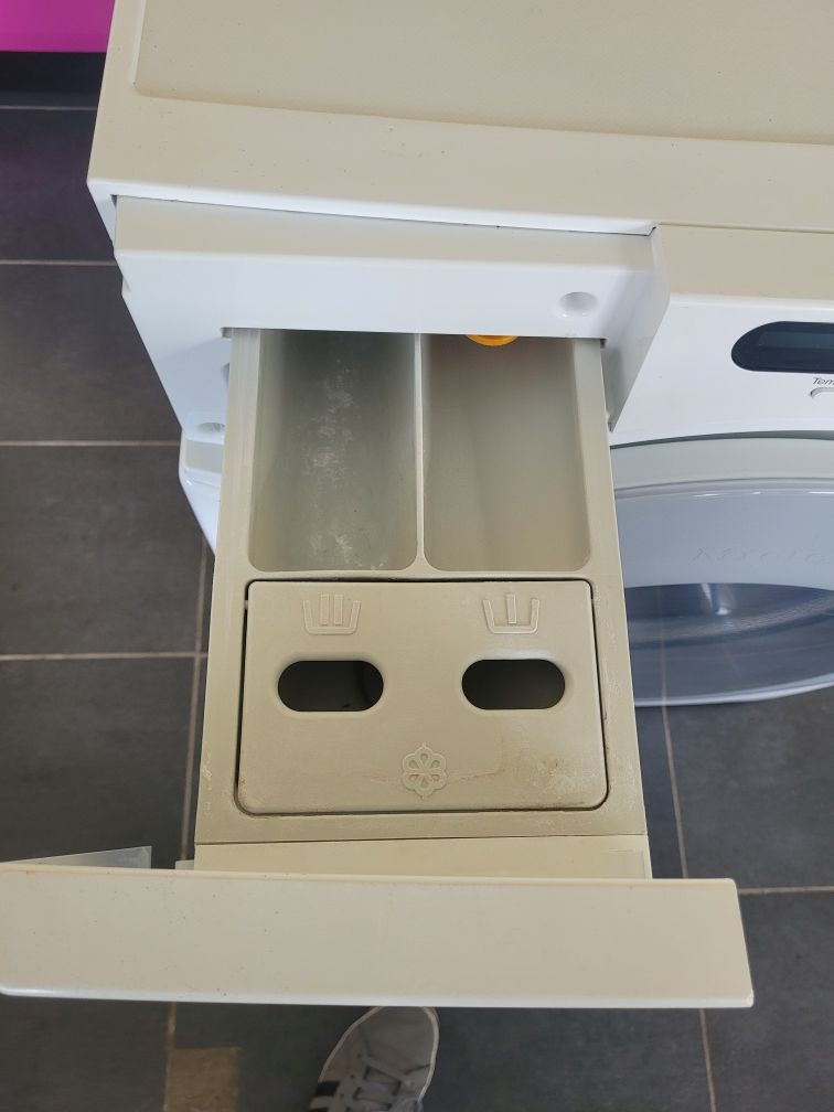 Sprzedam pralkę firmy Miele 7 kg 1400 obr z możliwością dostawy
