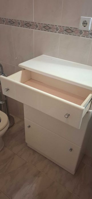 Sapateira Casa de Banho