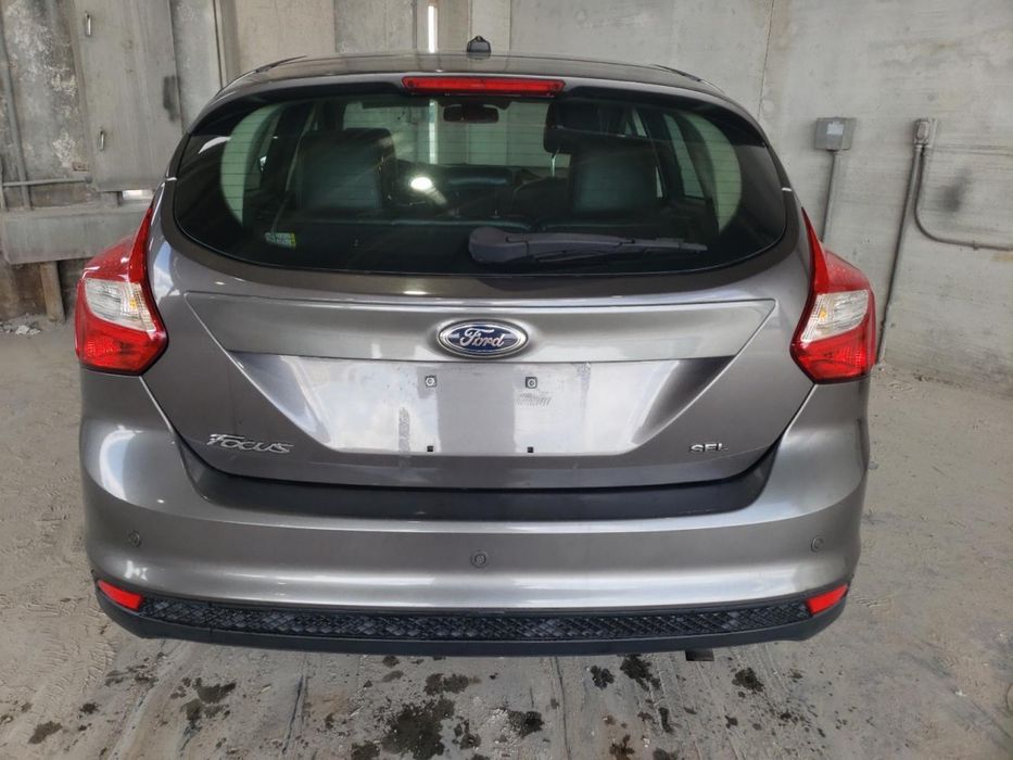 Кришка багажника форд фокус мк3 дорест / Ford Focus mk3 2011-2015
