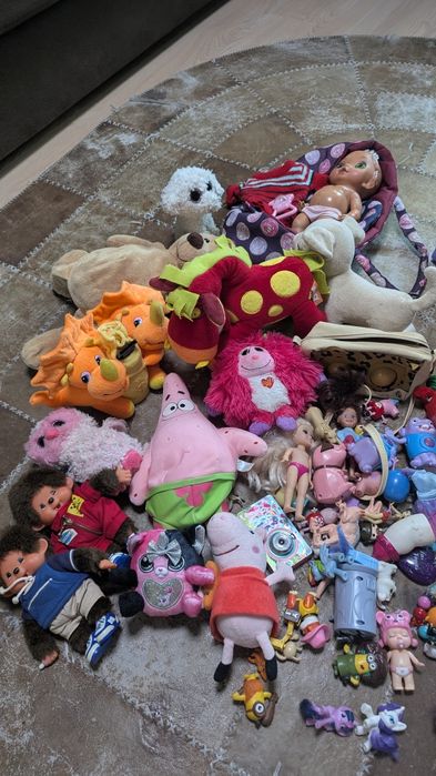 Іграшки одним лотом