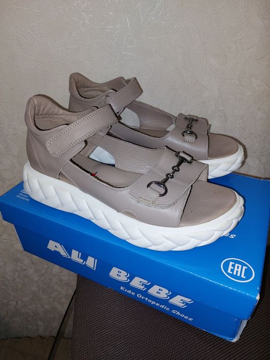 Босоніжки ортопедичні на дівчинку