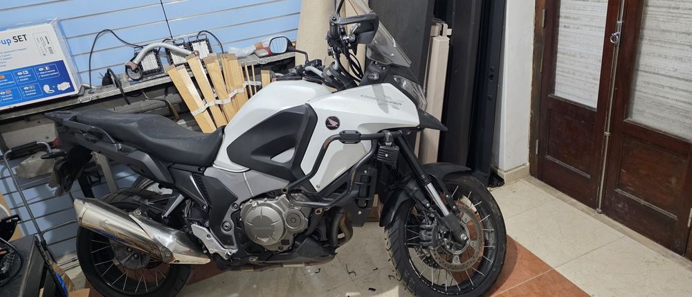 Honda VFR1200X Crosstourer sinistrada