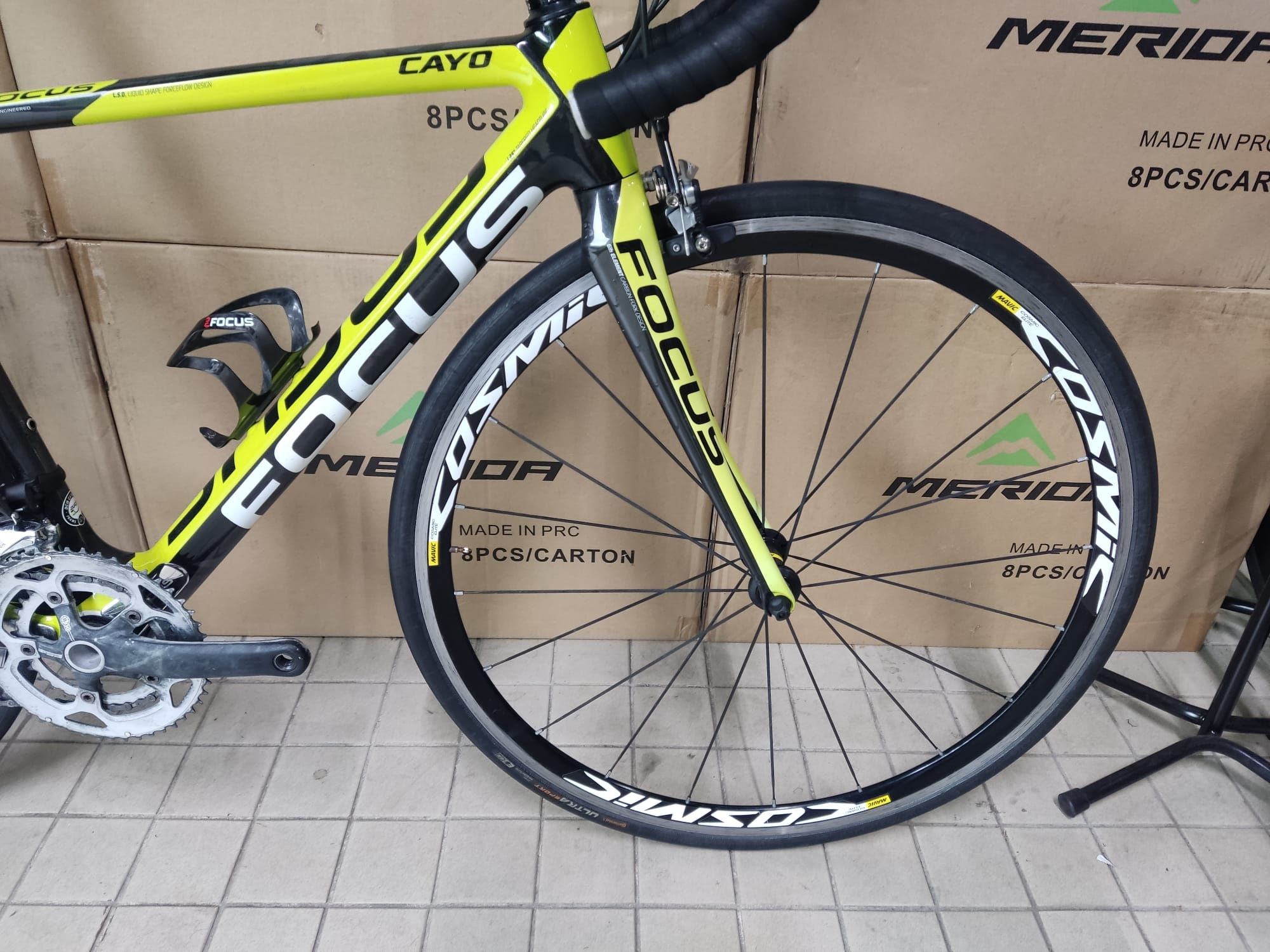 Focus de carbono ultegra 11v com cosmic